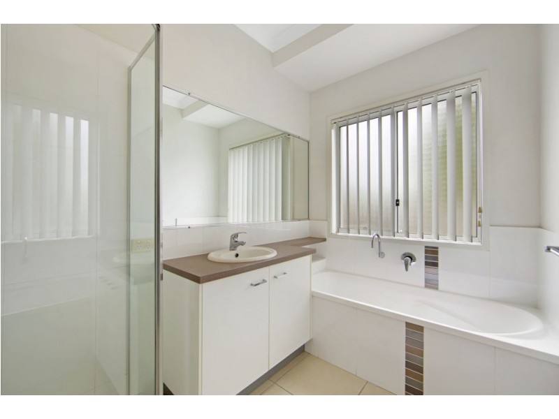 33 Northcote Crescent, Caloundra West QLD 4551