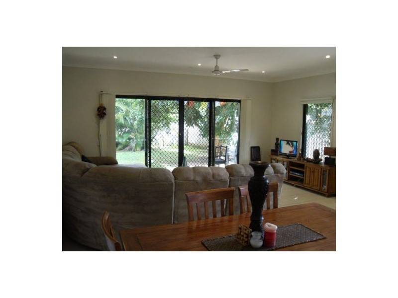 2/6 Borland Street, Caloundra QLD 4551