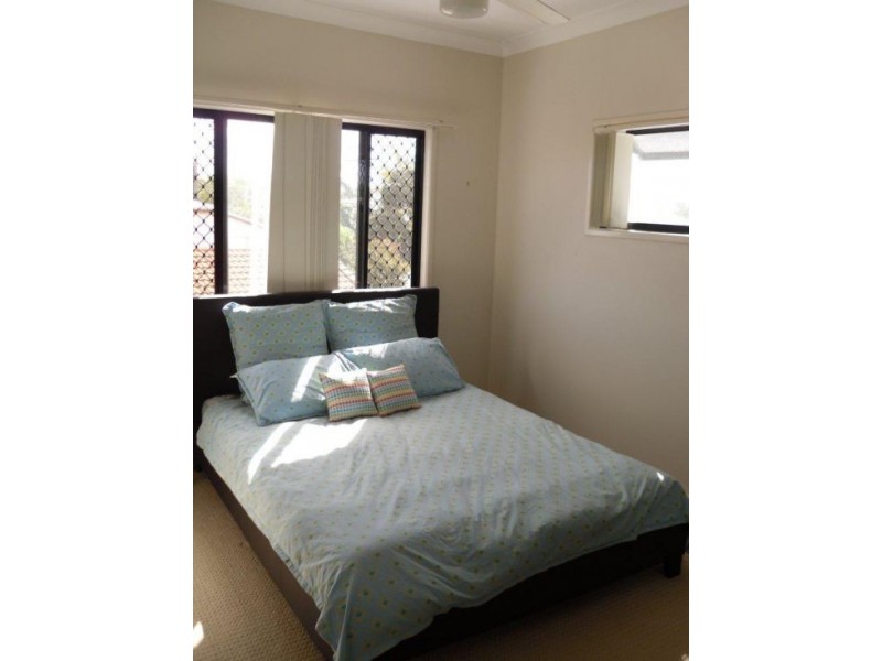 2/6 Borland Street, Caloundra QLD 4551