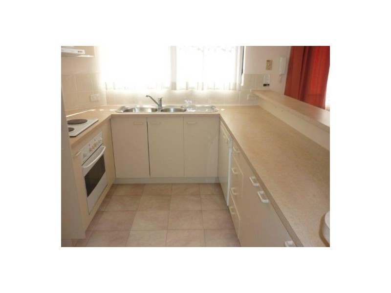 1/18 Canberra Tce, Caloundra QLD 4551