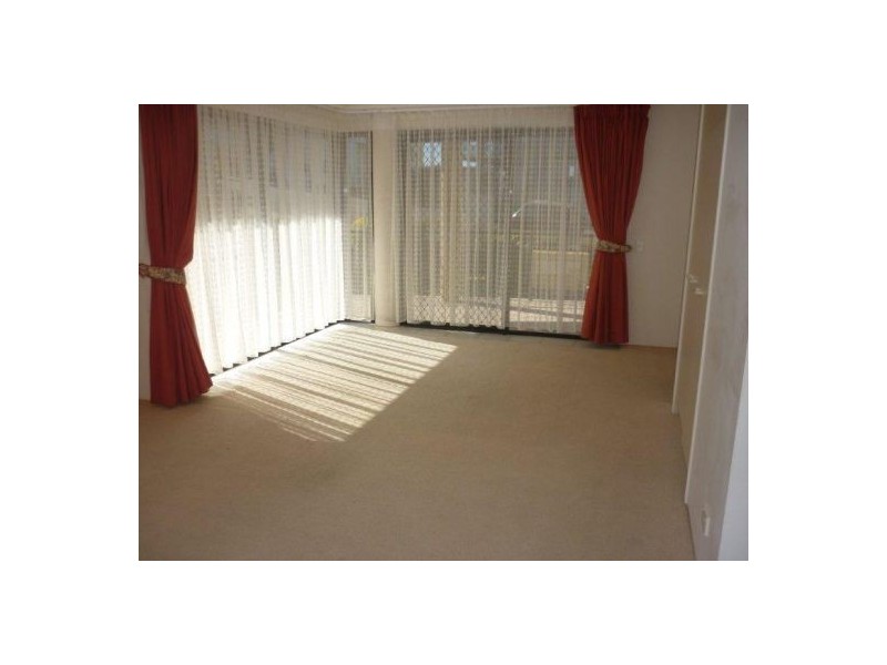 1/18 Canberra Tce, Caloundra QLD 4551