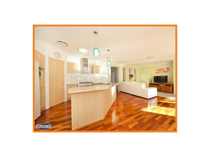 10 Hillview Crescent, Little Mountain QLD 4551