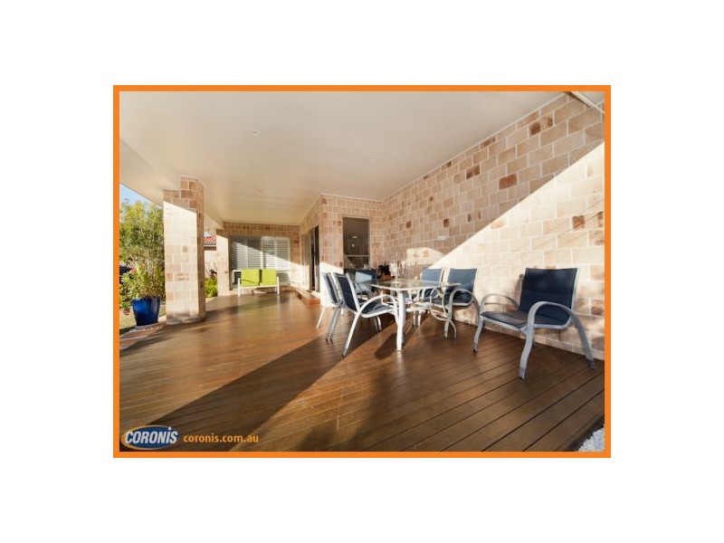 10 Hillview Crescent, Little Mountain QLD 4551