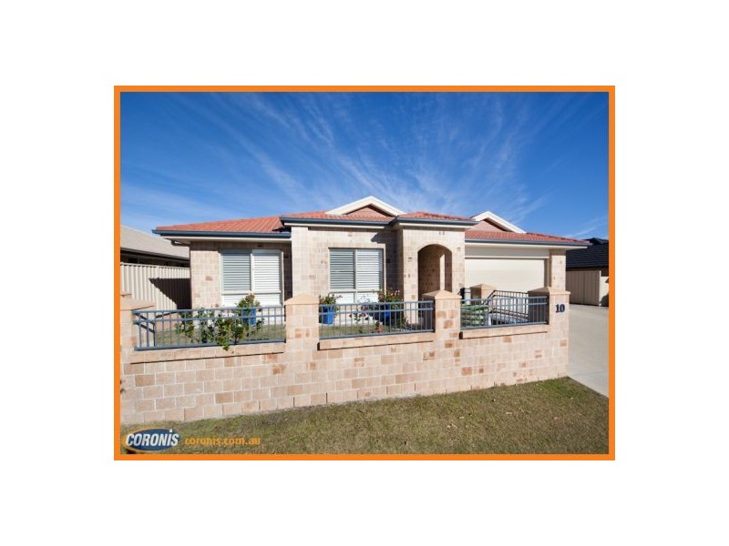 10 Hillview Crescent, Little Mountain QLD 4551