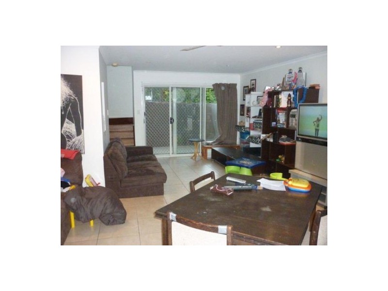 4/83 Beerwah Pde, Beerwah QLD 4519