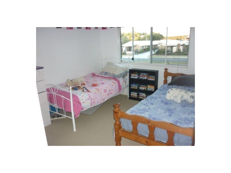 4/83 Beerwah Pde, Beerwah QLD 4519