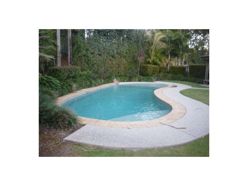 4/83 Beerwah Pde, Beerwah QLD 4519