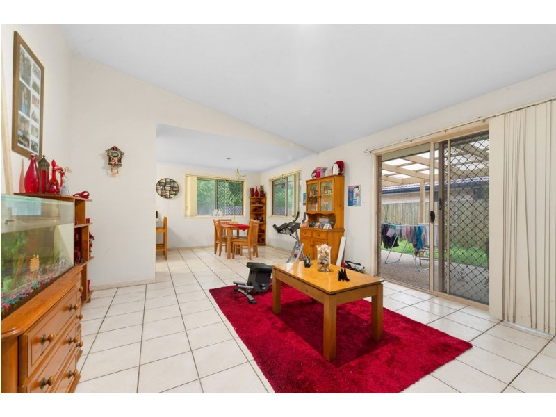9 Redleaf Court, Currimundi QLD 4551