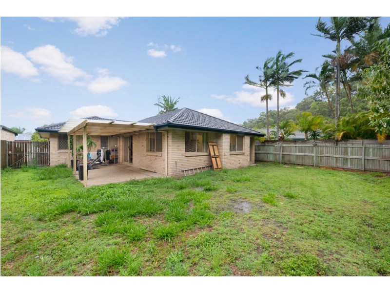 9 Redleaf Court, Currimundi QLD 4551