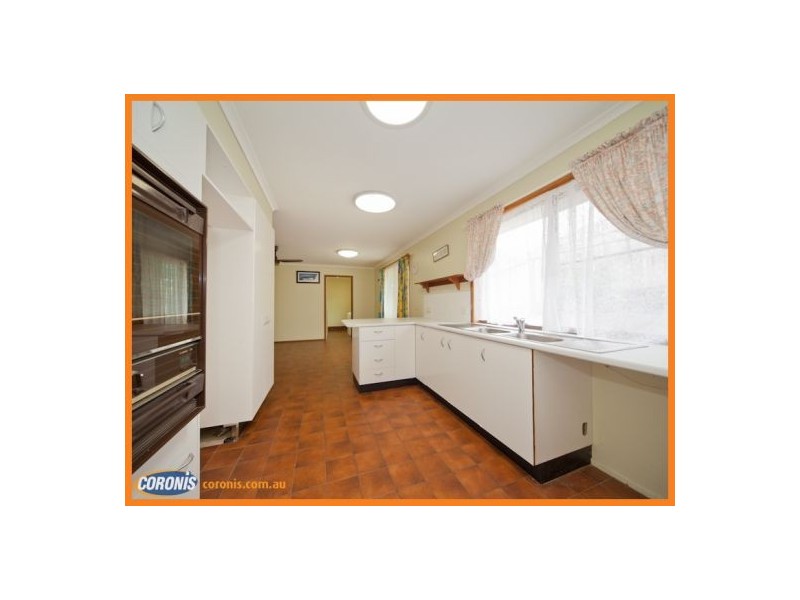 8 Pendula Place, Little Mountain QLD 4551