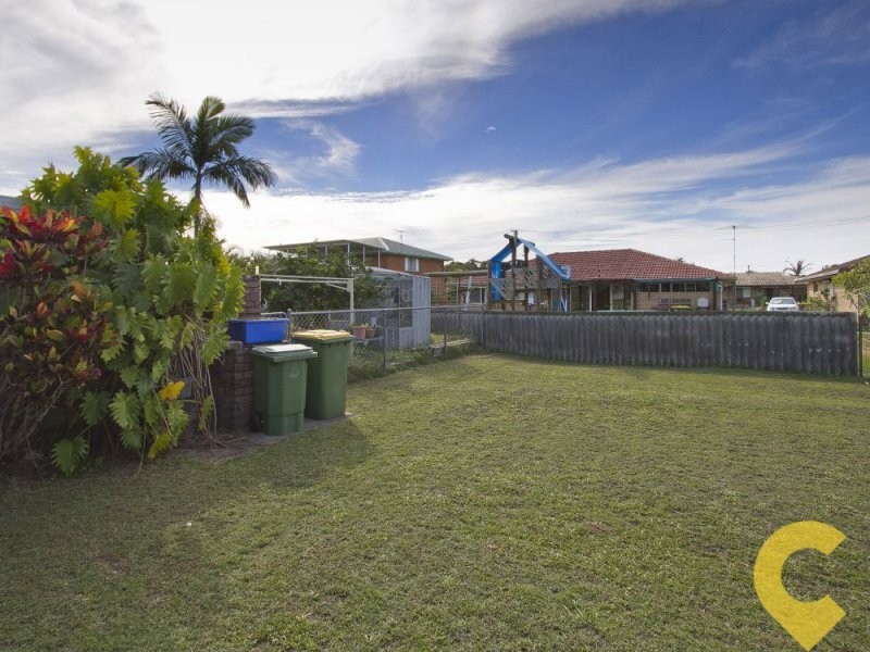 2/9 Maryann Street, Golden Beach QLD 4551