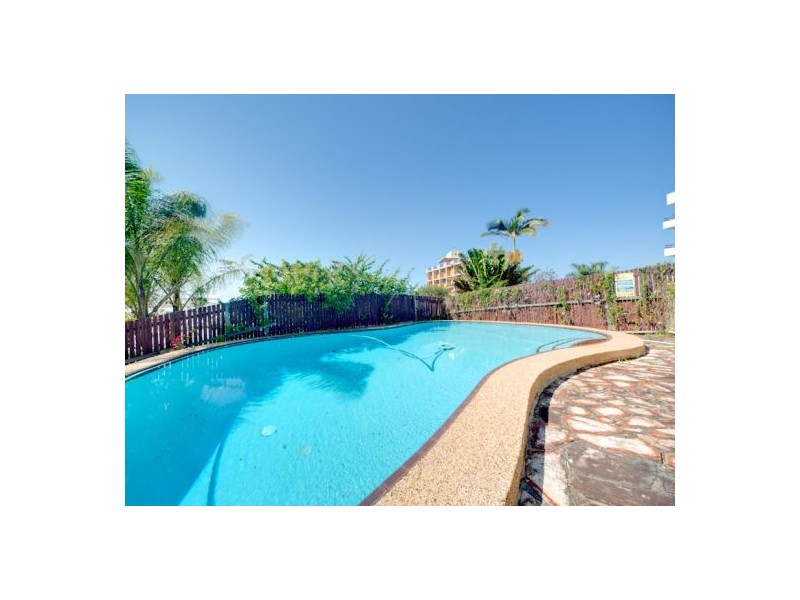 1/25 Canberra Terrace, Kings Beach QLD 4551