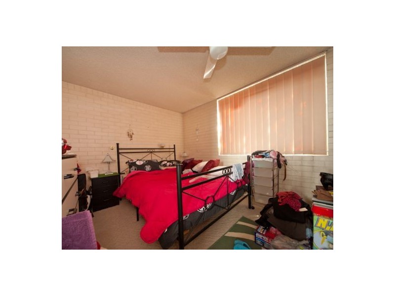 1/25 Canberra Terrace, Kings Beach QLD 4551