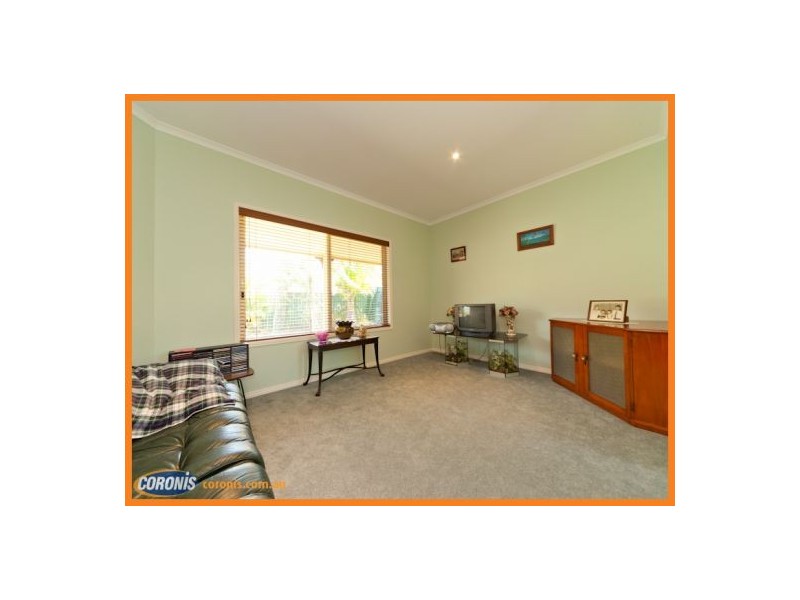 2 Carolyn Court, Little Mountain QLD 4551