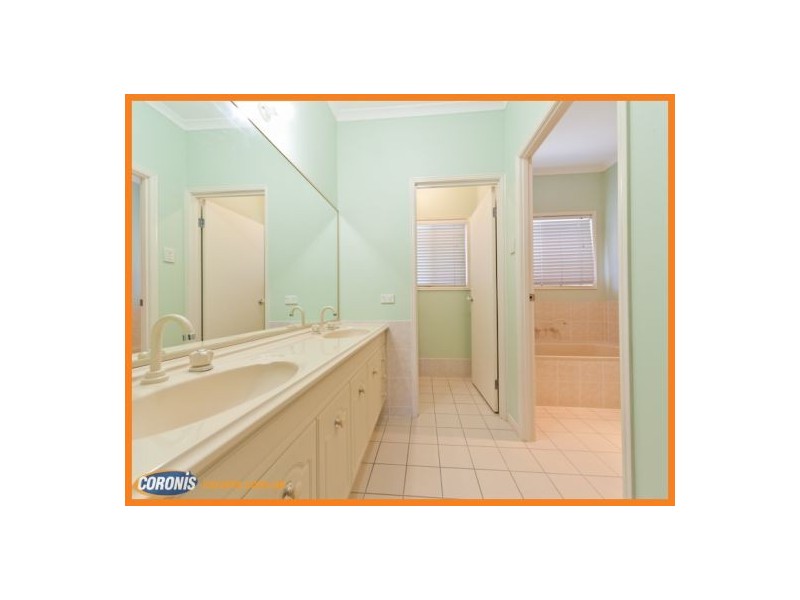 2 Carolyn Court, Little Mountain QLD 4551