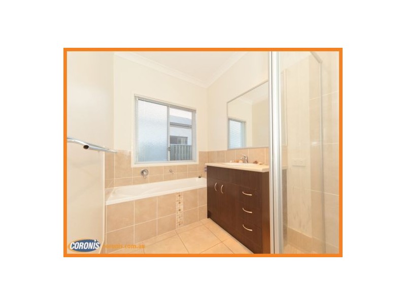 13 Eyre Place, Caloundra West QLD 4551