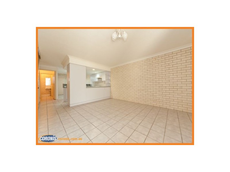 2/8 Hume Parade, Currimundi QLD 4551