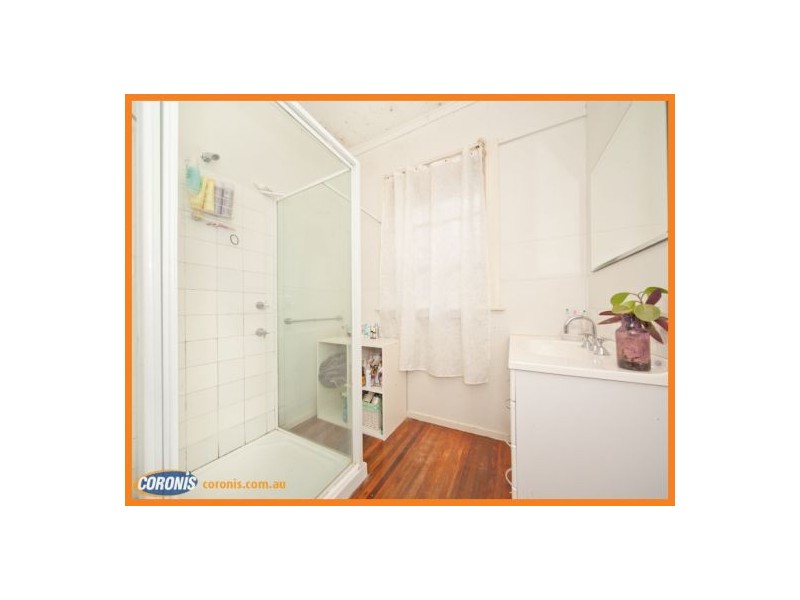 1 Burgess Street, Kings Beach QLD 4551