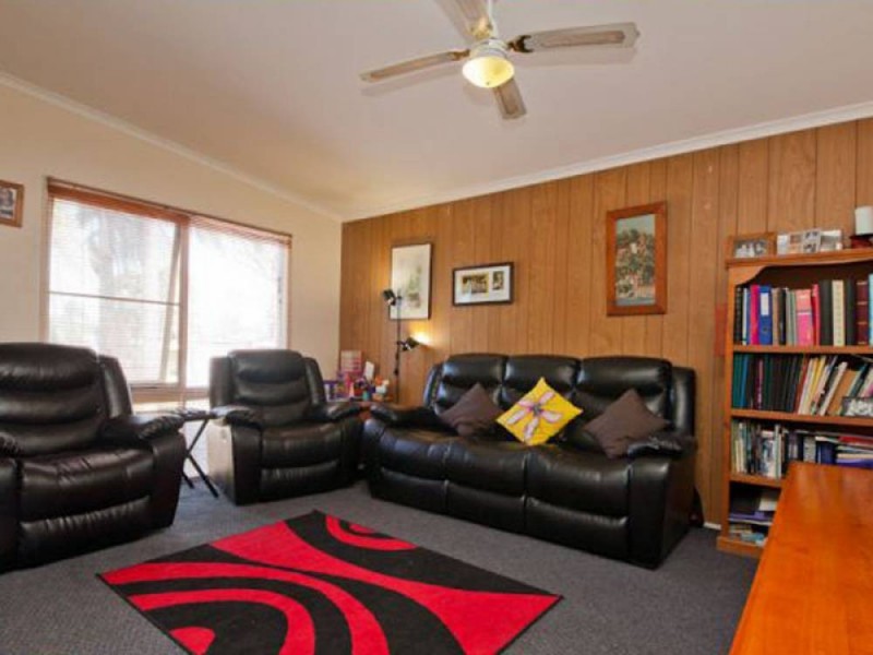 28 Moon Street, Caboolture South QLD 4510