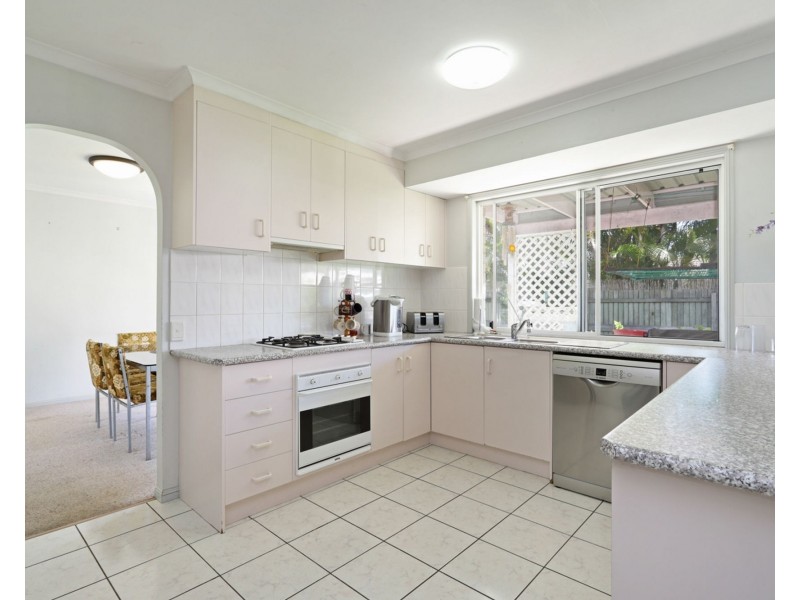 2 Howea Close, Currimundi QLD 4551