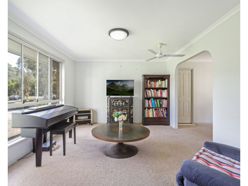 2 Howea Close, Currimundi QLD 4551