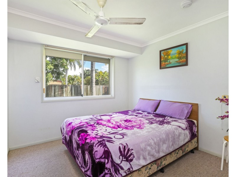 2 Howea Close, Currimundi QLD 4551