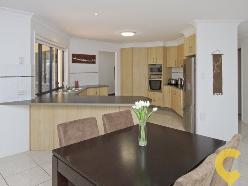 17 Campbellville Circuit, Pelican Waters QLD 4551