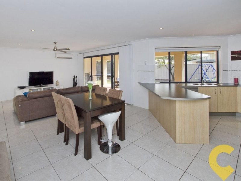 17 Campbellville Circuit, Pelican Waters QLD 4551