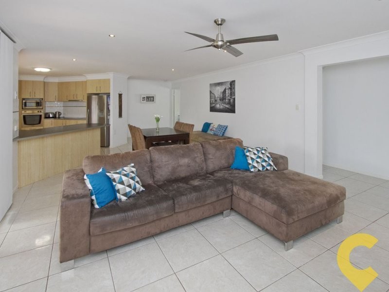 17 Campbellville Circuit, Pelican Waters QLD 4551