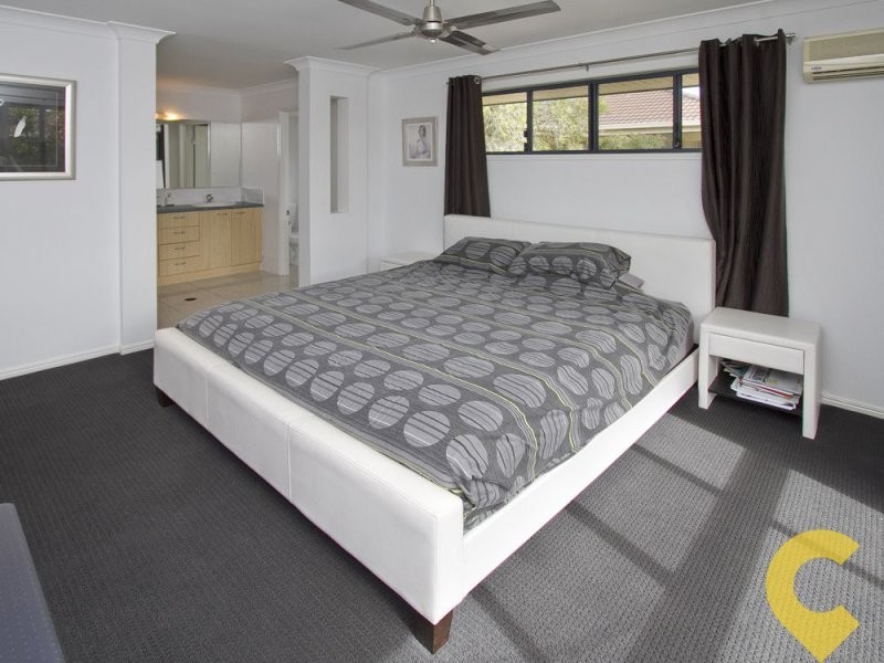 17 Campbellville Circuit, Pelican Waters QLD 4551