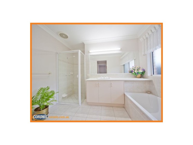 10 Sir Joseph Banks Drive, Pelican Waters QLD 4551