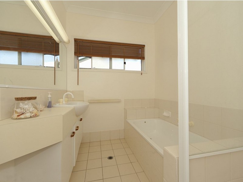 2/14 Banksia Street, Shelly Beach QLD 4551