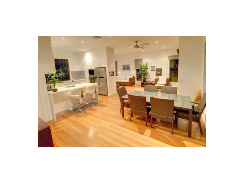 Dicky Beach QLD 4551