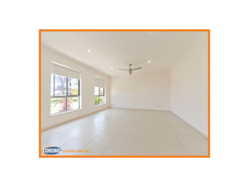 32 Kurrimine Crescent, Mountain Creek QLD 4557