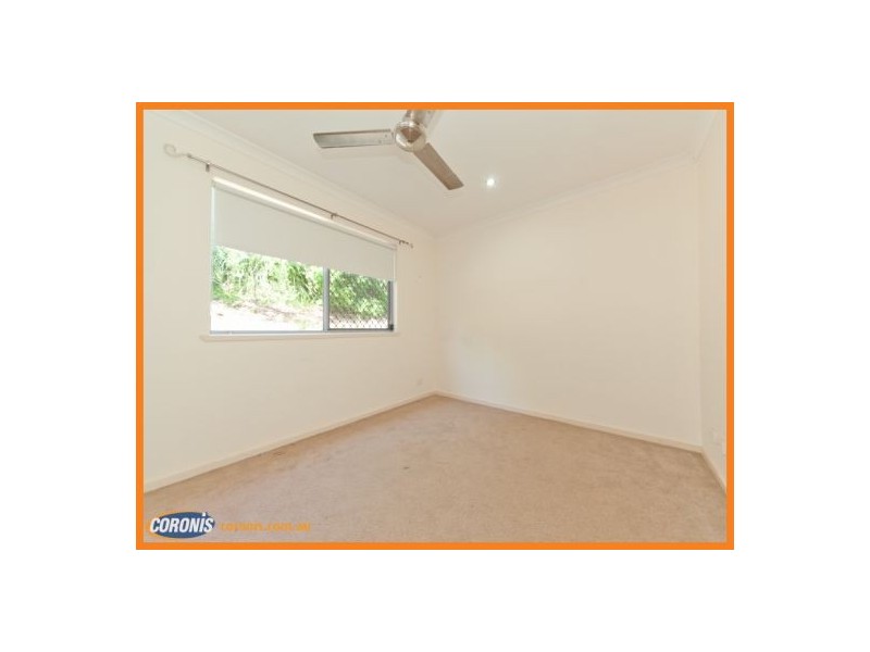 32 Kurrimine Crescent, Mountain Creek QLD 4557