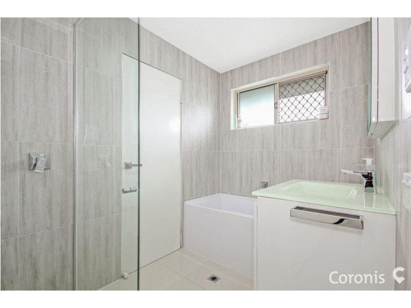 2 Satinwood Court, Caloundra West QLD 4551