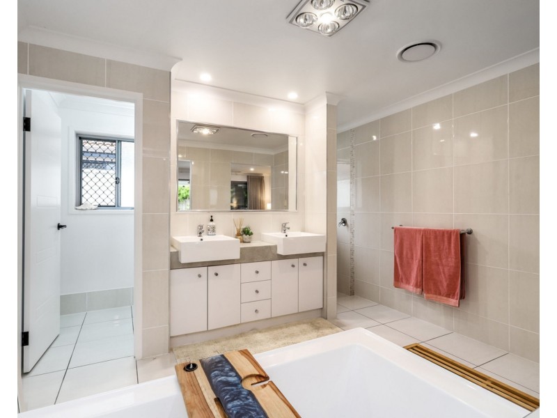 14 Trinity Place, Pelican Waters QLD 4551