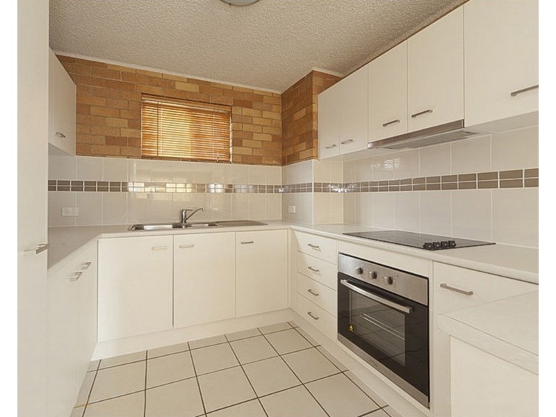 8/10 Coonowrin Street, Battery Hill QLD 4551