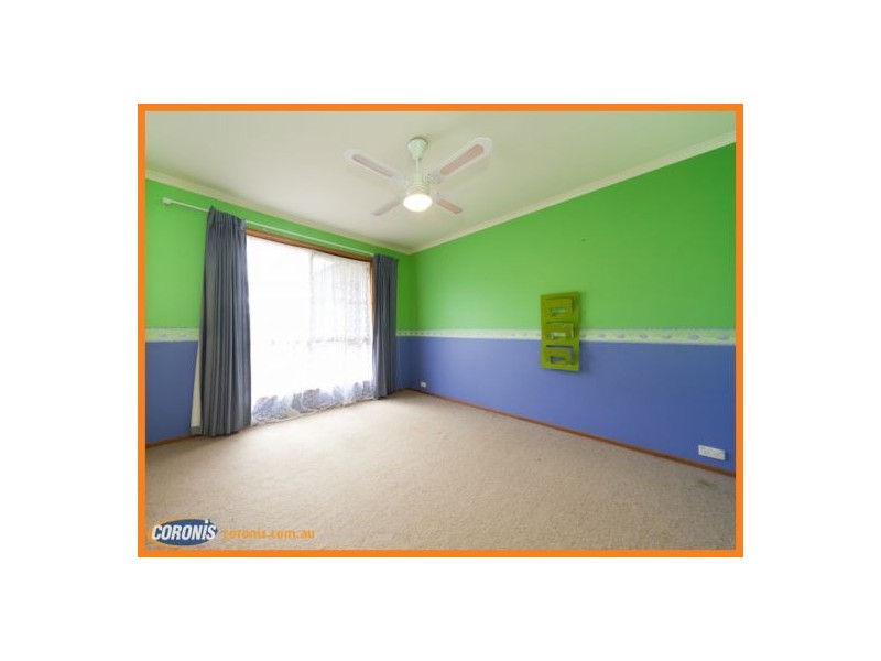 8 Pendula Place, Little Mountain QLD 4551