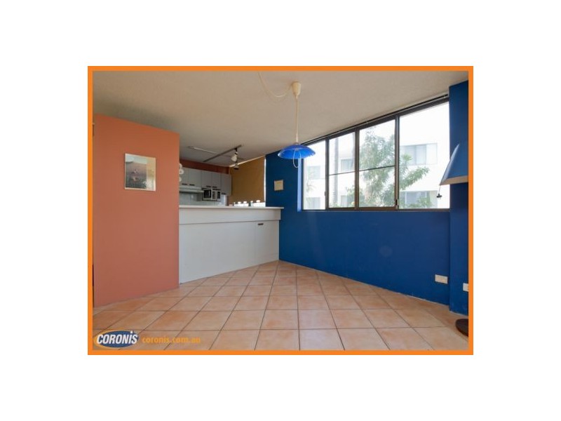 2/7 Latona Avenue, Caloundra QLD 4551
