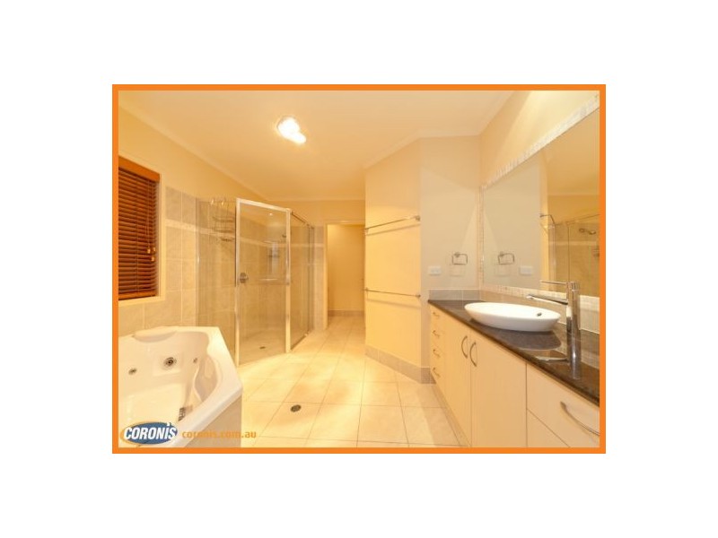 14 Bahamas Circuit, Parrearra QLD 4575