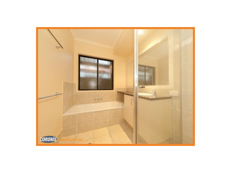 14 Bahamas Circuit, Parrearra QLD 4575
