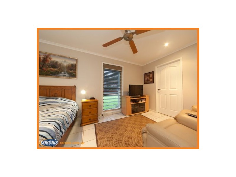 8 Woodroffe Street, Little Mountain QLD 4551