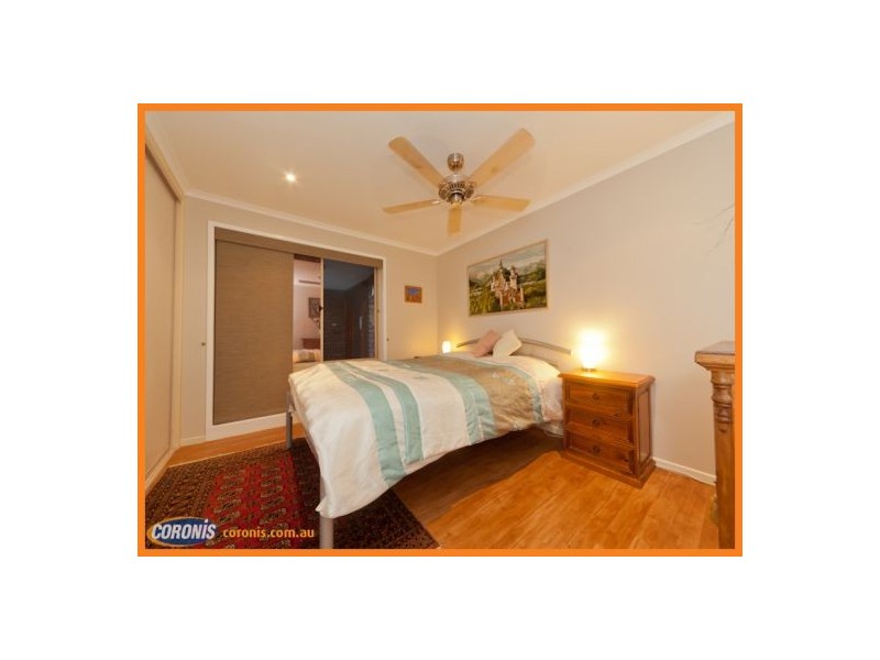 8 Woodroffe Street, Little Mountain QLD 4551