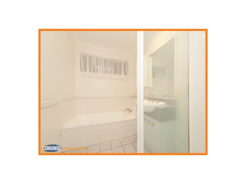 4 Donegal Court, Little Mountain QLD 4551