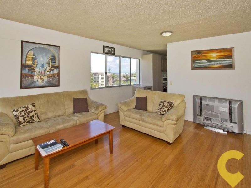 2/27 Canberra Terrace, Kings Beach QLD 4551