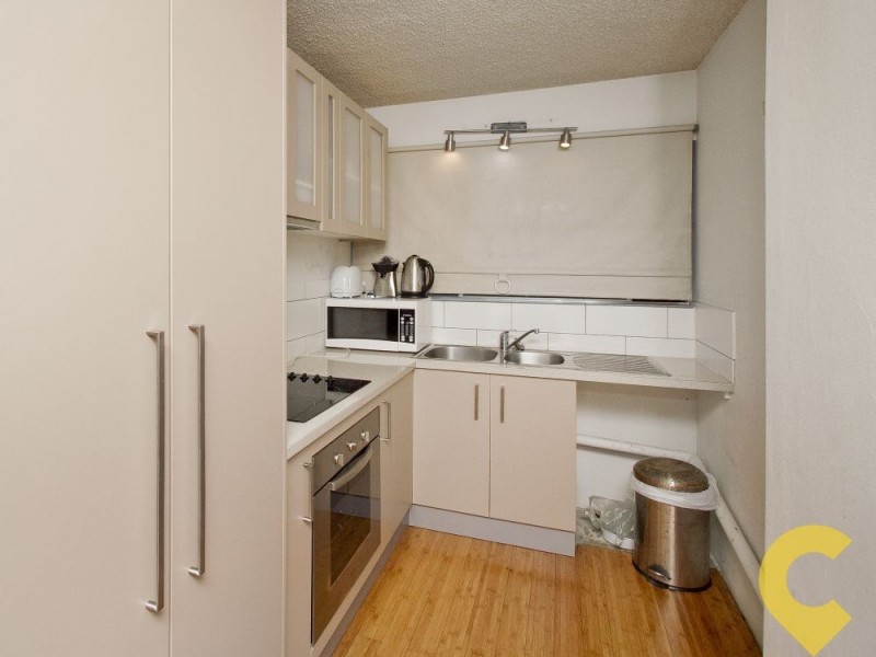 2/27 Canberra Terrace, Kings Beach QLD 4551