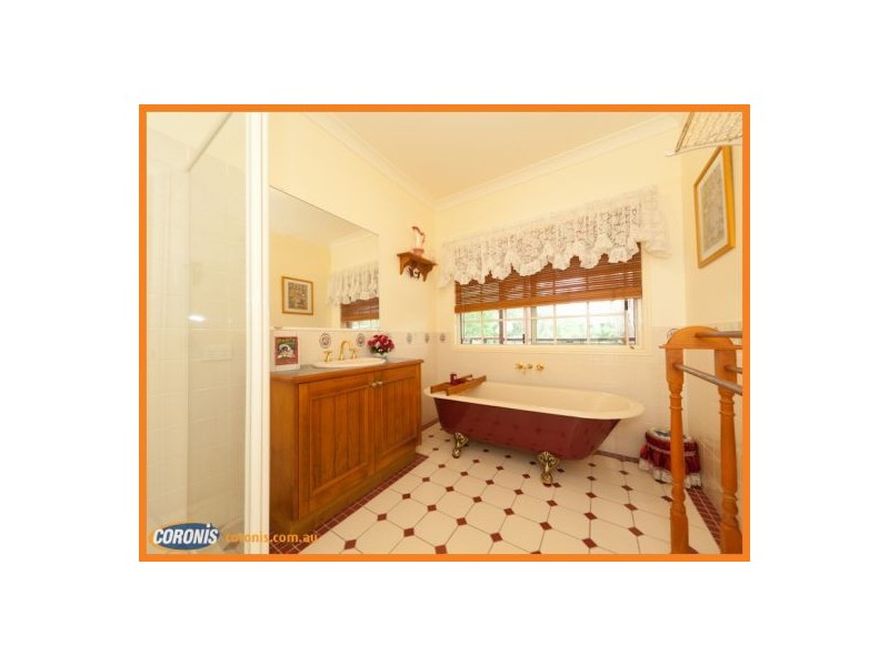 5 Scribble Gum Close, Mooloolah Valley QLD 4553