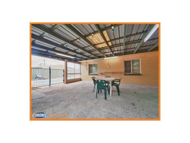 649 Nicklin Way, Wurtulla QLD 4575