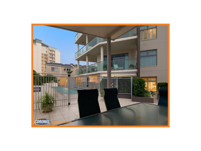 2/93 Landsborough Parade, Golden Beach QLD 4551